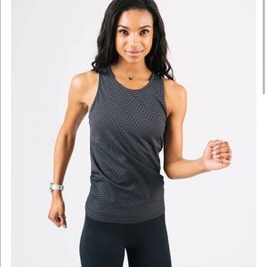 Zyia gray chevron copper charge tank